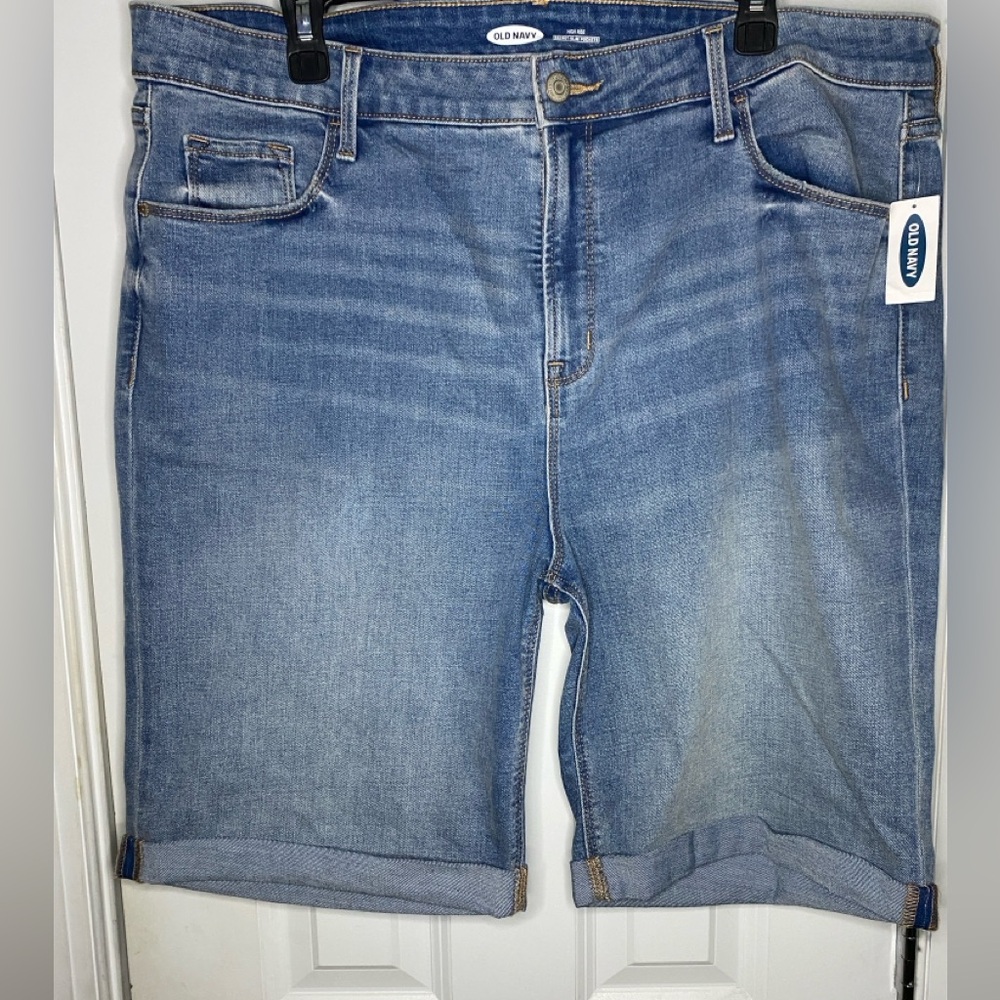 Old Navy Medium Blue Denim Shorts Size 18